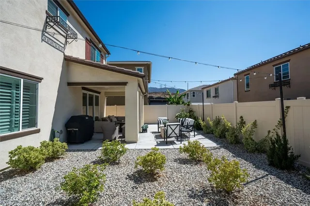 $950,000 | 20912 Silvergate Way, Newhall, CA 91321