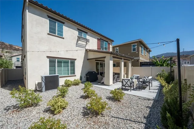 $950,000 | 20912 Silvergate Way, Newhall, CA 91321