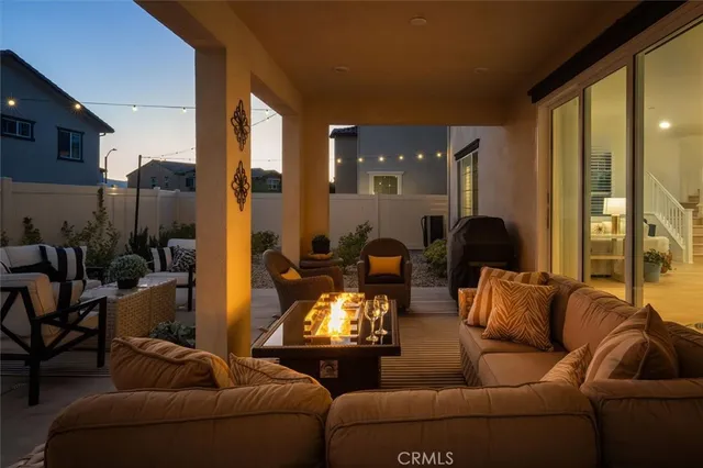 $950,000 | 20912 Silvergate Way, Newhall, CA 91321