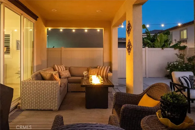 $950,000 | 20912 Silvergate Way, Newhall, CA 91321