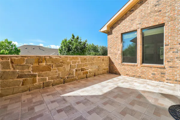 $650,000 | 1020 Winding Way Drive, Georgetown, TX 78628