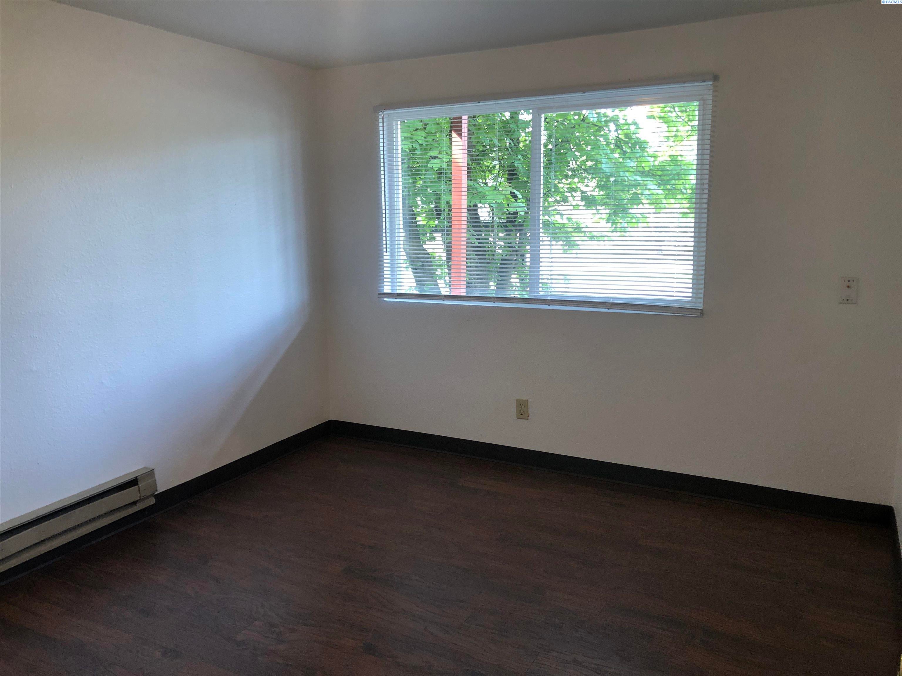 1725 Northeast Valley Road Pullman, WA 99163 - Photo 17 of 21 Gallery Image 17