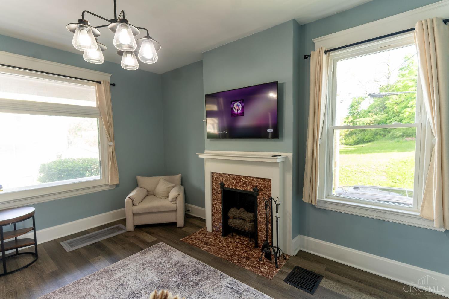 2268 Rice Street Cincinnati, OH 45219 - Photo 5 of 47