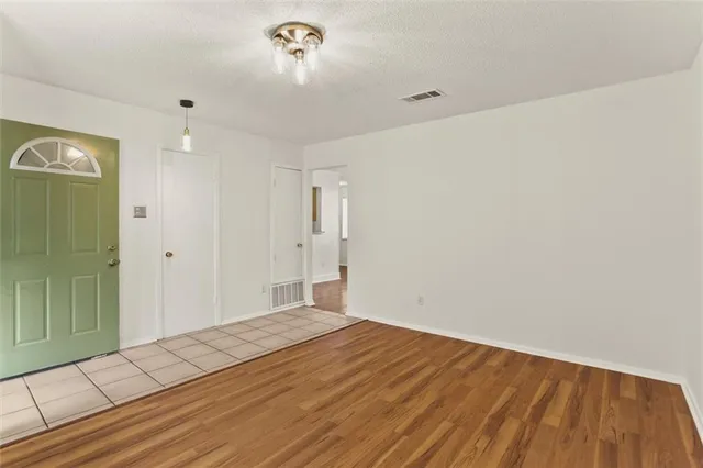 $2,000 | 6220 Kingston Court, New Orleans, LA 70131