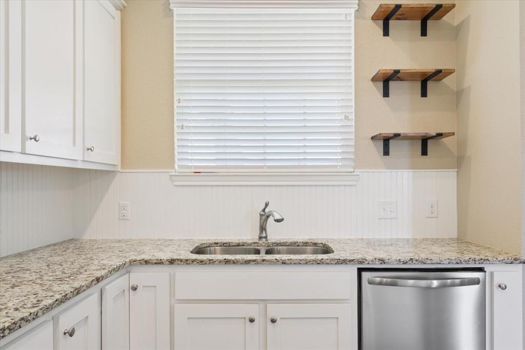 14356 China Spring Road China Spring, TX 76633 - Photo 12 of 36