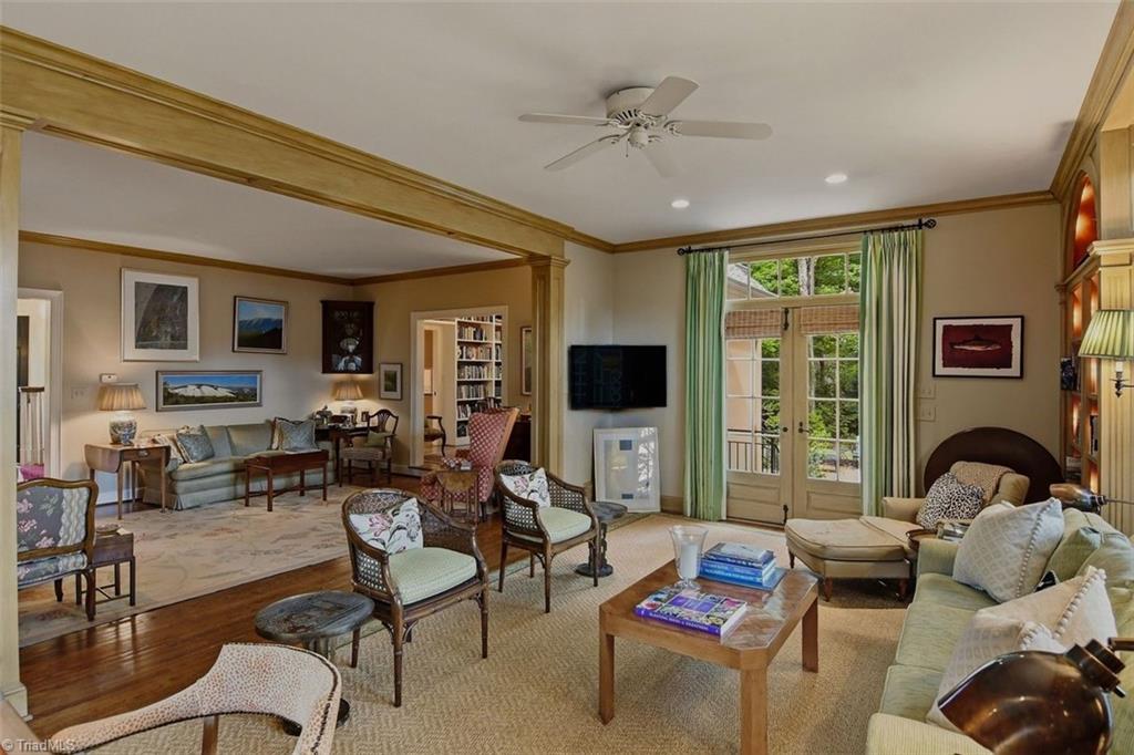 2004 Reynolda Road Winston-Salem, NC 27106 - Photo 9 of 35 Gallery Image 9