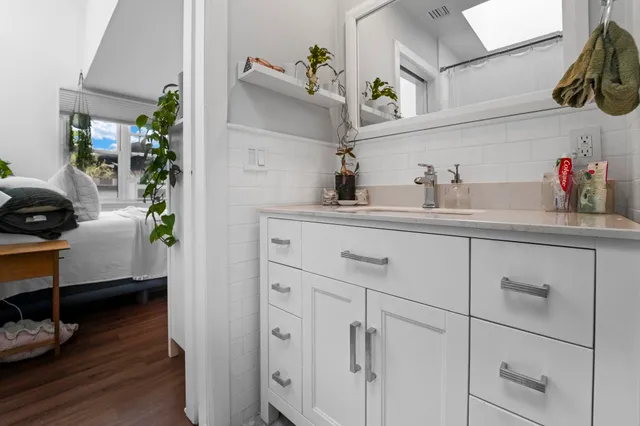 $759,000 | 159 Newark Street, Unit 4B, Hoboken, NJ 07030