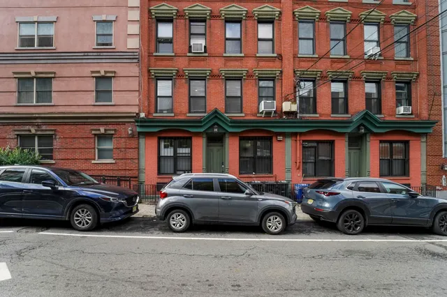 $759,000 | 159 Newark Street, Unit 4B, Hoboken, NJ 07030