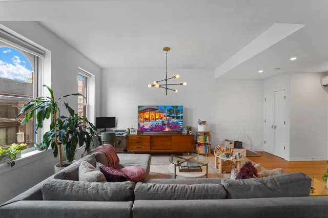 $759,000 | 159 Newark Street, Unit 4B, Hoboken, NJ 07030