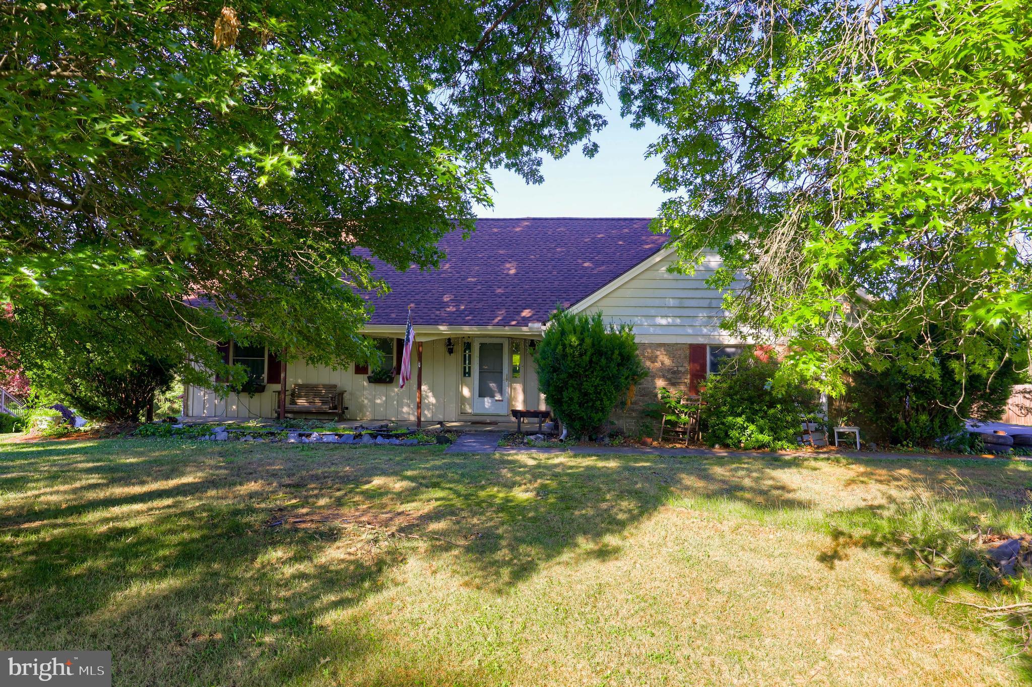 220 Weaver Drive Lititz, PA 17543 - Photo 1 of 33 Gallery Image 1