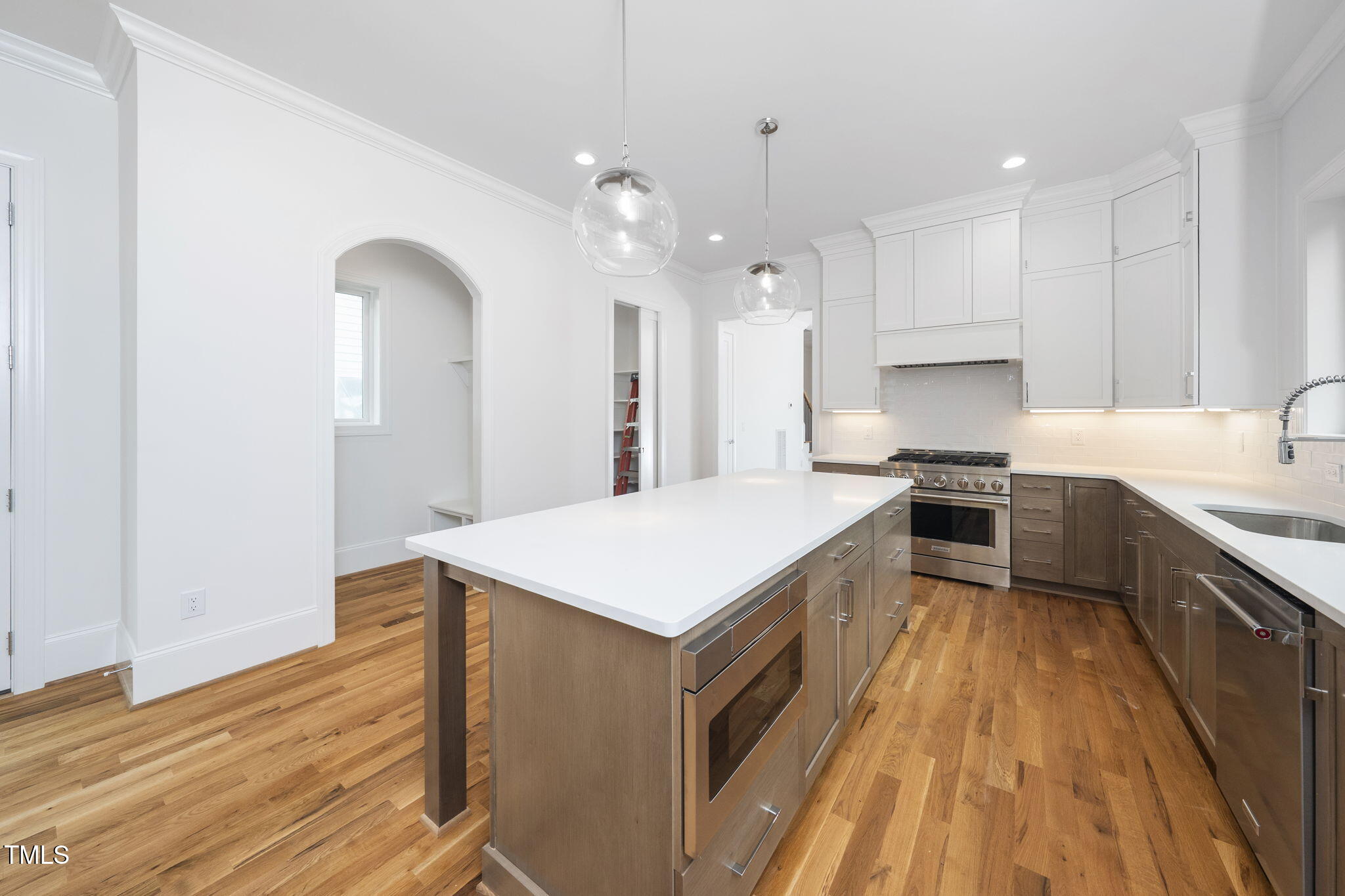 1332 Duplin Road Raleigh, NC 27607 - Photo 18 of 50 15-web-or-mls-1332 Duplin Rd-18