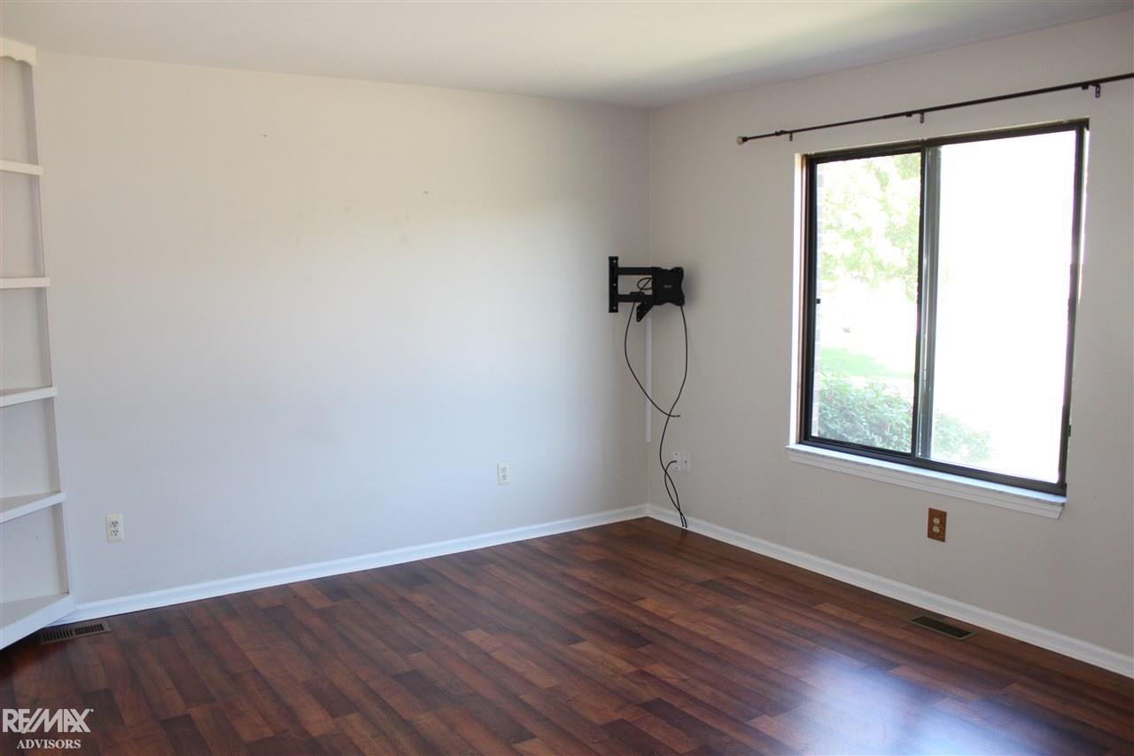 48576 Sugarbush Road, Unit 59 BLDG 6 Chesterfield, MI 48047 - Photo 7 of 12
