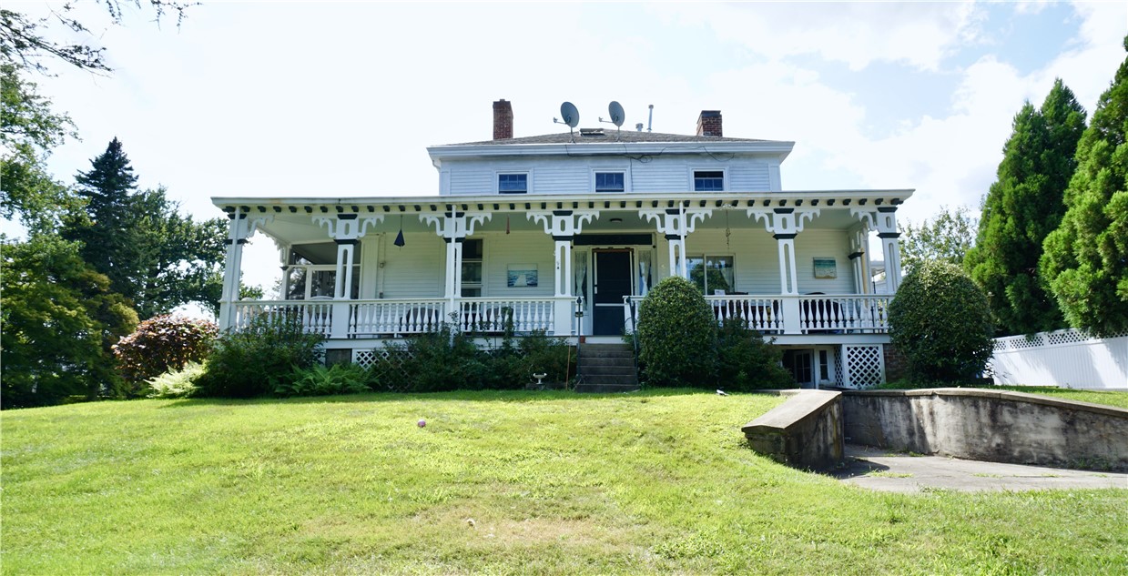 342 Boulevard Middletown, RI 02842 - Photo 1 of 22