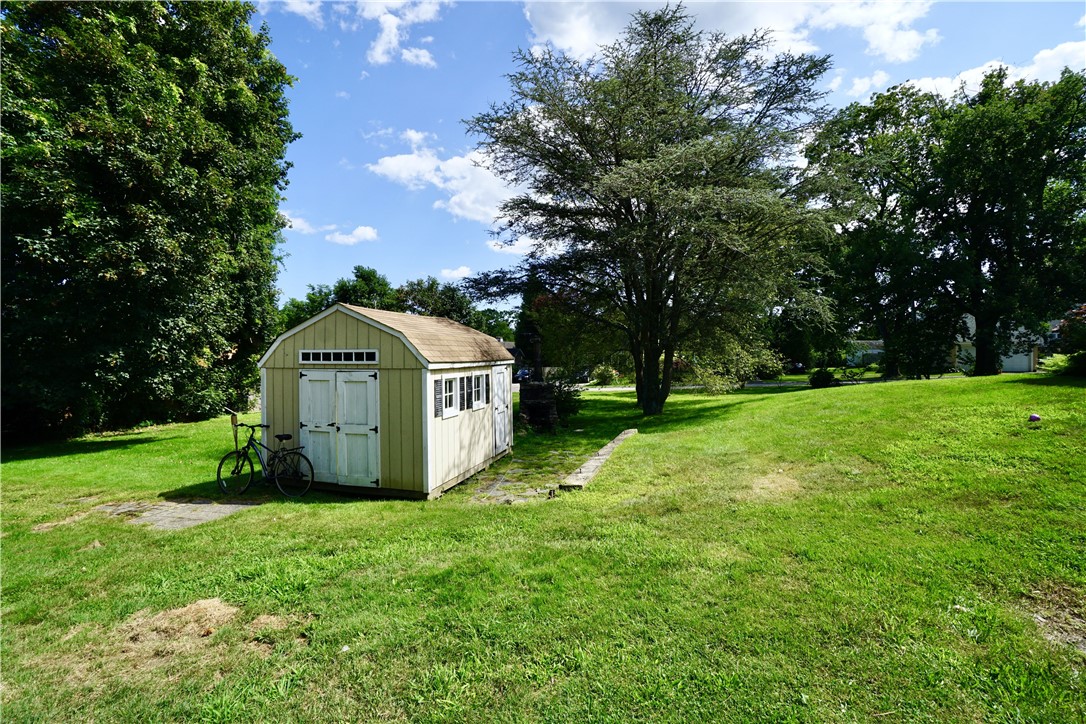 342 Boulevard Middletown, RI 02842 - Photo 18 of 22