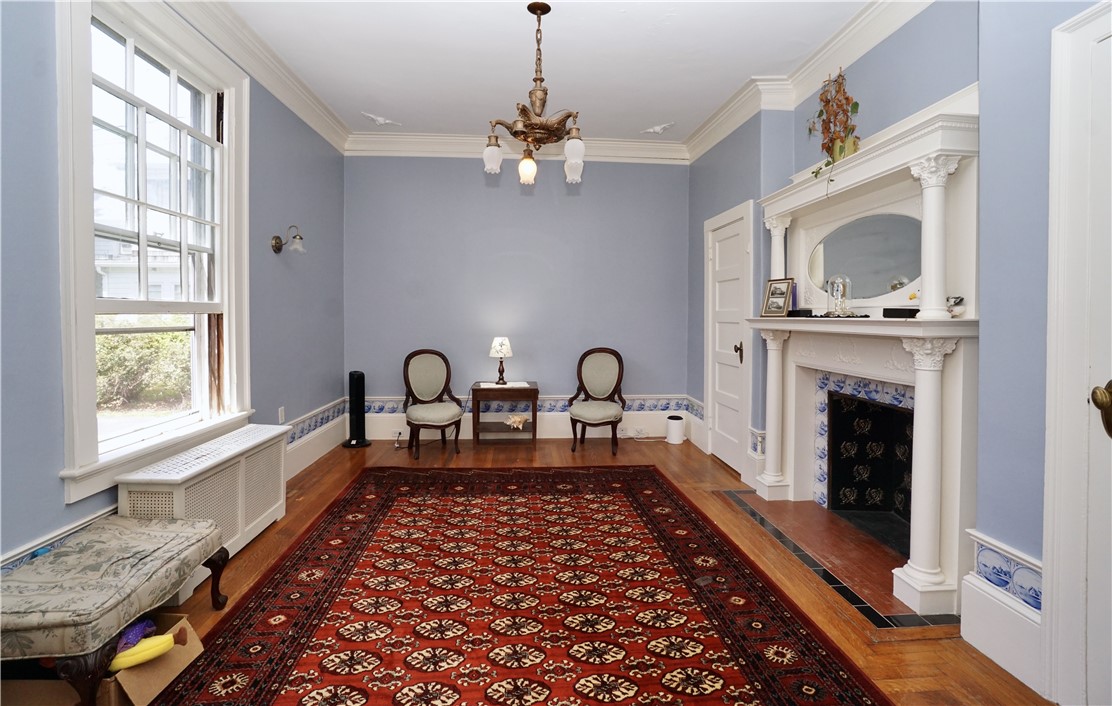 342 Boulevard Middletown, RI 02842 - Photo 8 of 22