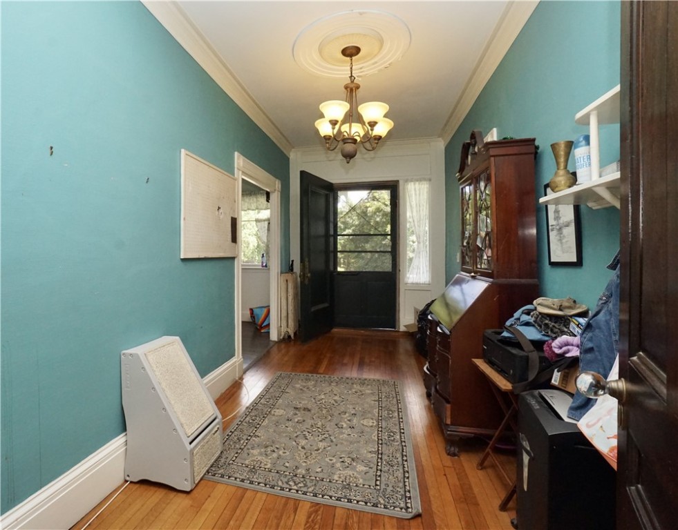 342 Boulevard Middletown, RI 02842 - Photo 9 of 22