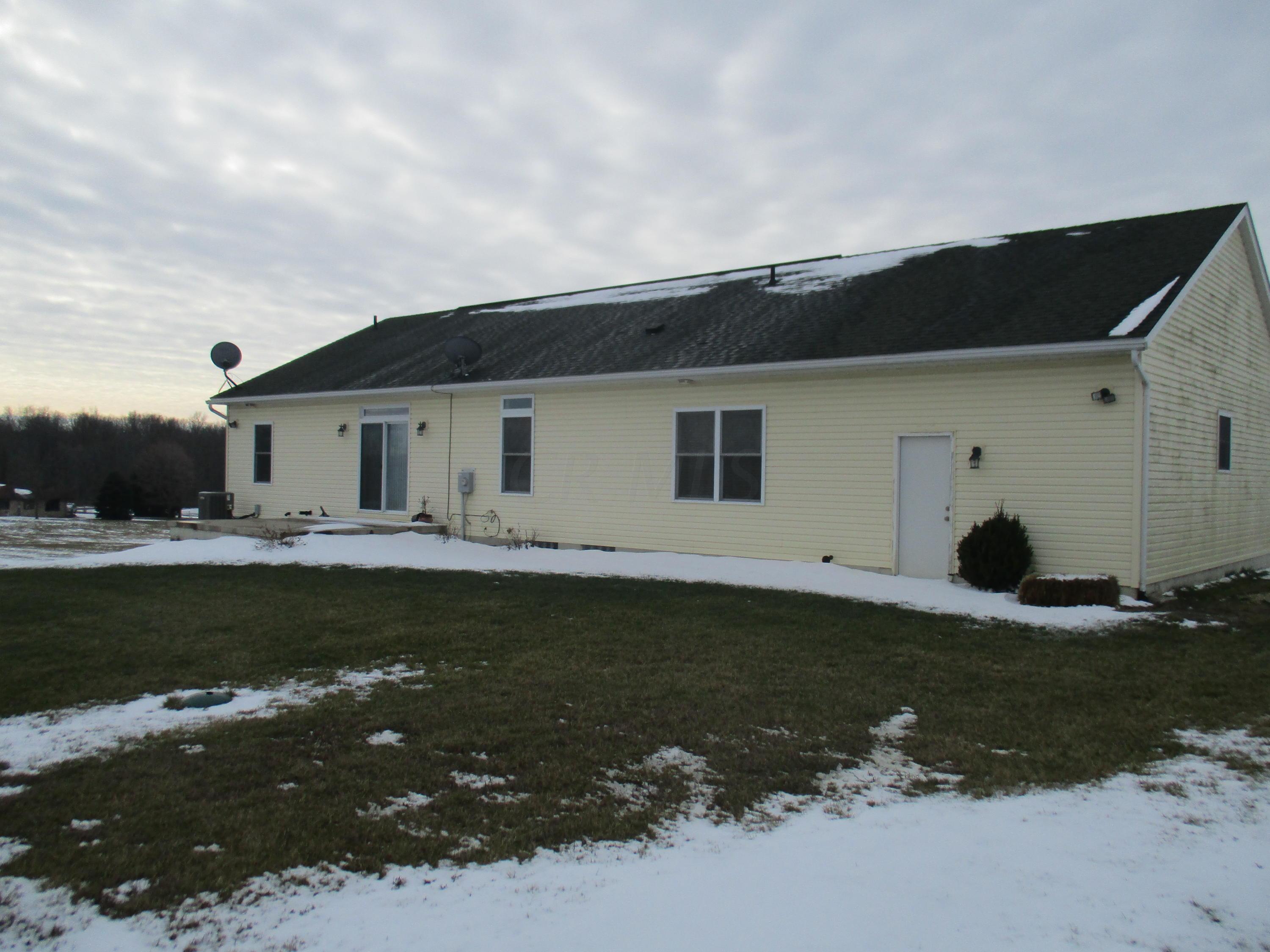 2556 Debolt Road Utica, OH 43080 - Photo 5 of 32 Gallery Image 5
