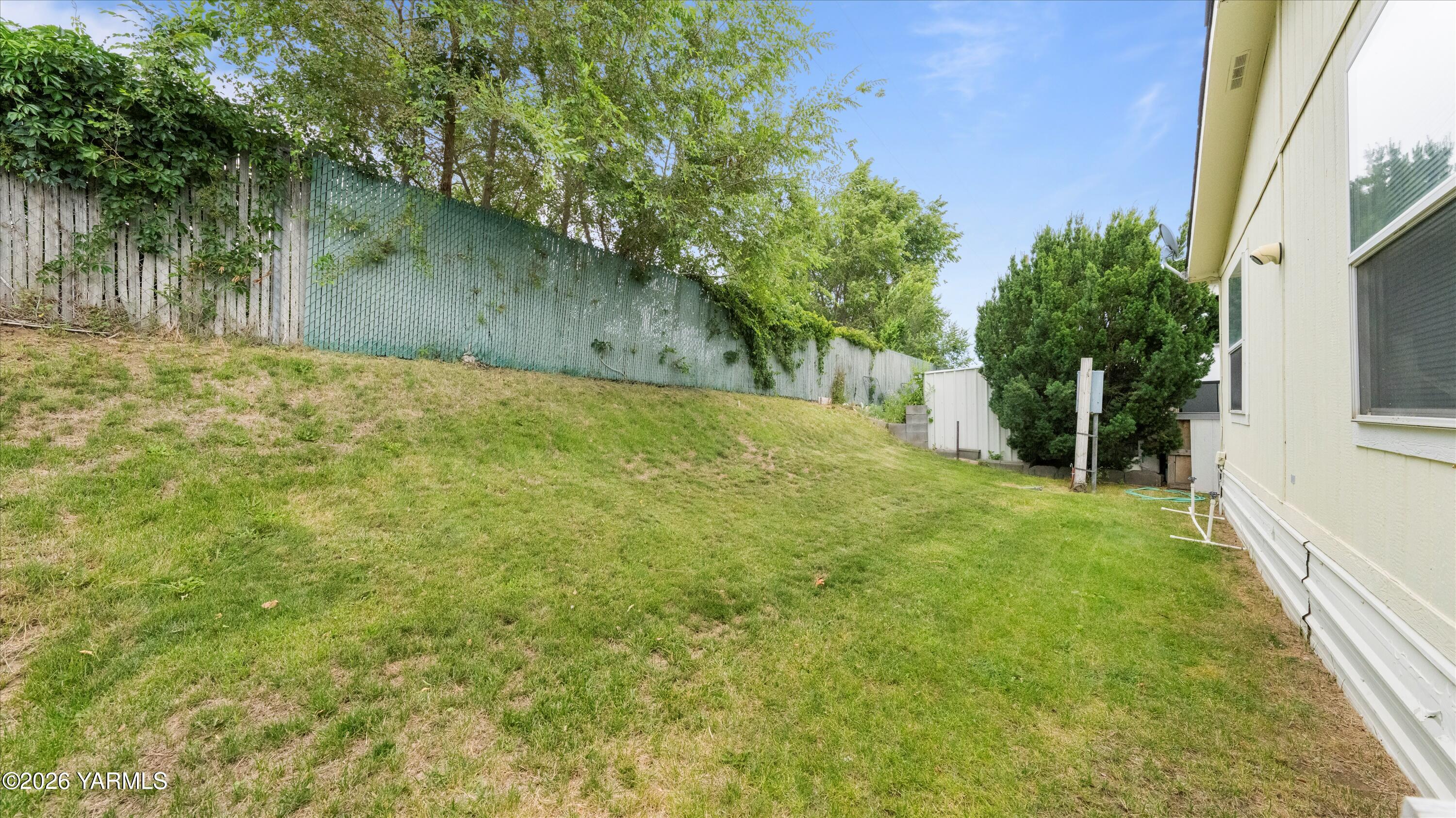1130 North Wenas Road, Unit 3 Selah, WA 98942 - Photo 27 of 28 27-7R502624