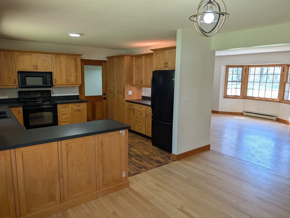 124 Plain Road Deerfield, MA 01373 - Photo 6 of 26