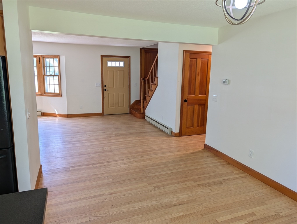124 Plain Road Deerfield, MA 01373 - Photo 8 of 26