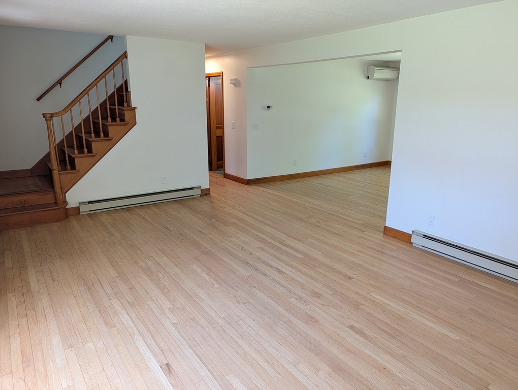 124 Plain Road Deerfield, MA 01373 - Photo 10 of 26
