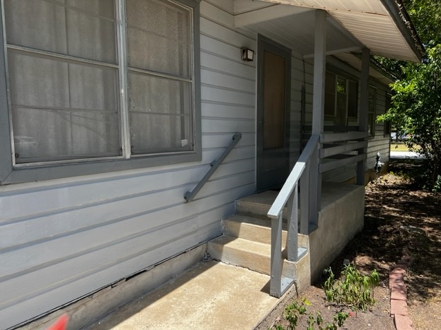 1017 Spruce Lockhart, TX 78644 - Photo 1 of 1