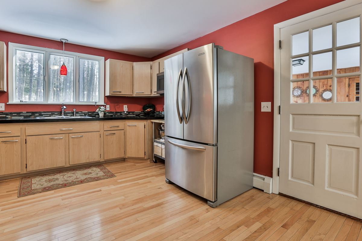 37 New Boston Road Amherst, NH 03031 - Photo 13 of 40