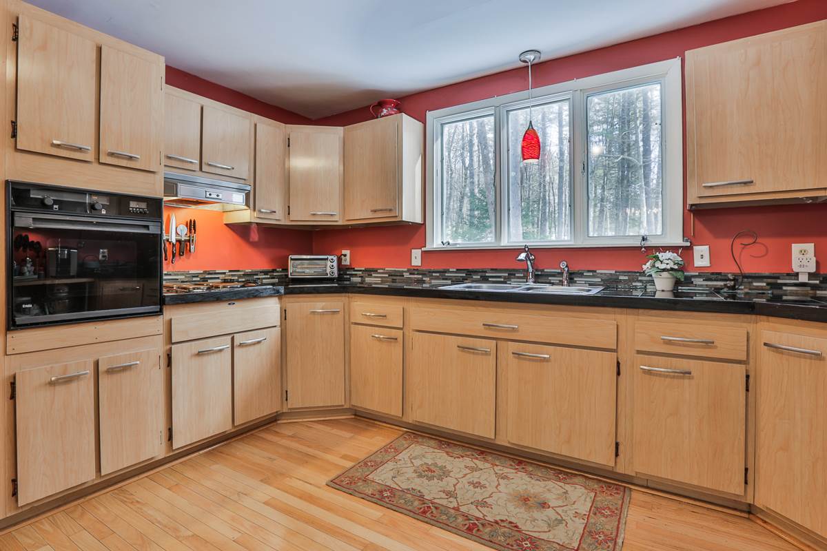 37 New Boston Road Amherst, NH 03031 - Photo 14 of 40