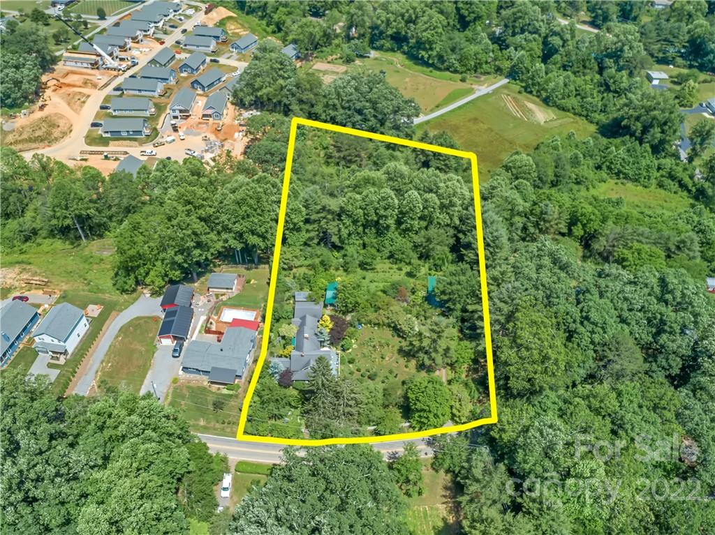 528 Padgettown Road Black Mountain, NC 28711 - Photo 35 of 37 a view of a backyard