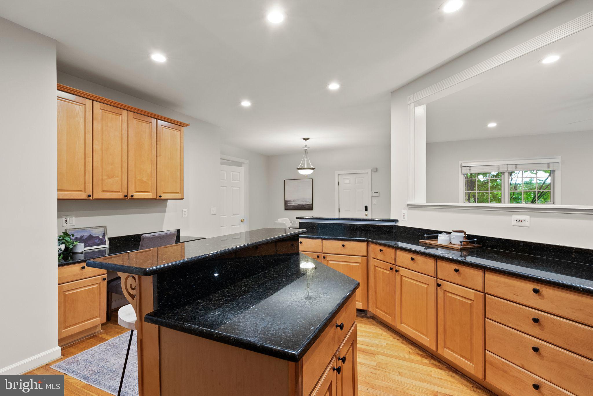 6006 Chesterbrook Road McLean, VA 22101 - Photo 14 of 63 Kitchen