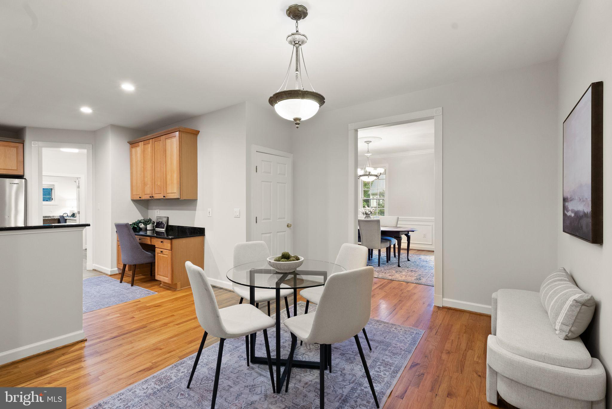 6006 Chesterbrook Road McLean, VA 22101 - Photo 19 of 63 Eat-In Kitchen