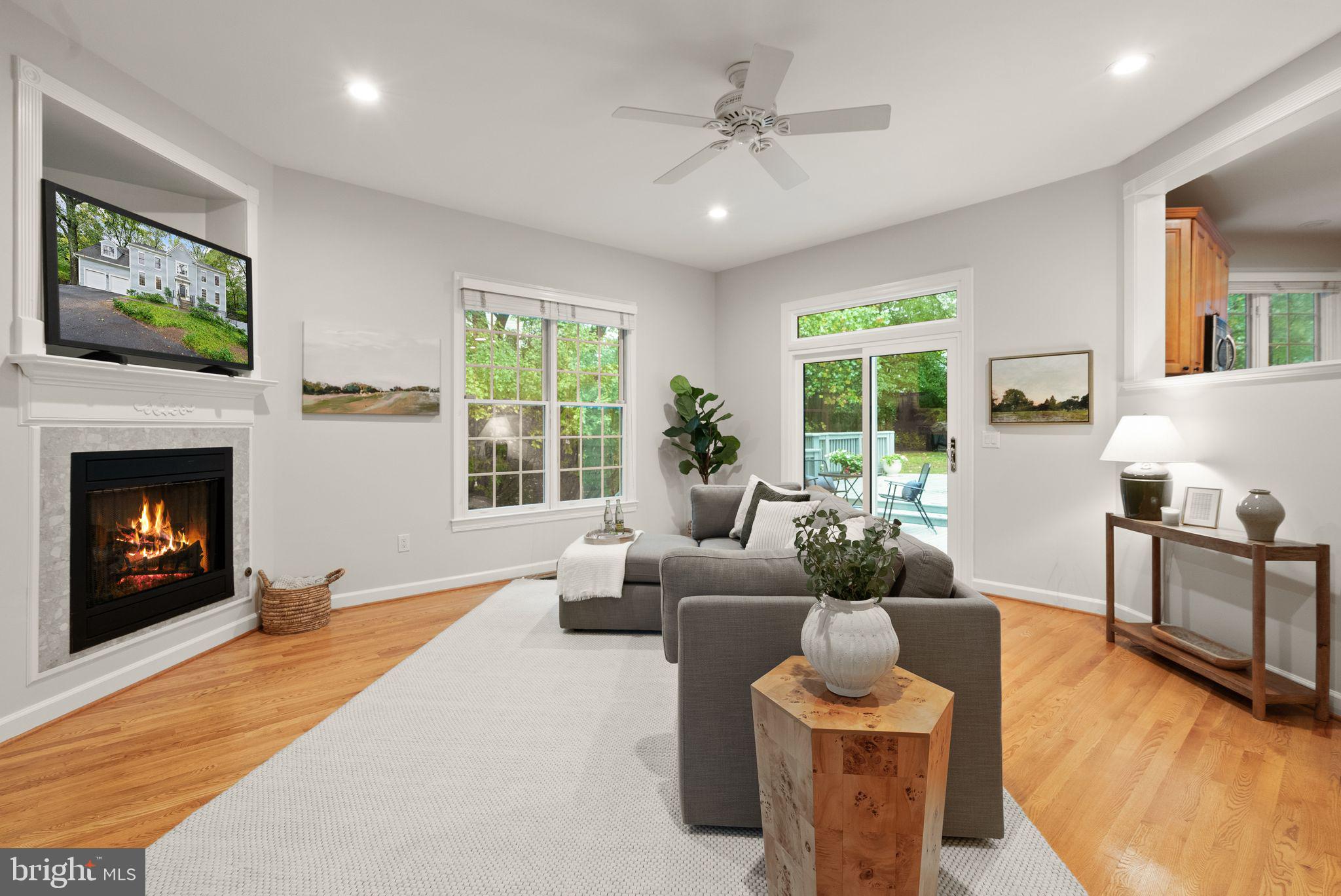 6006 Chesterbrook Road McLean, VA 22101 - Photo 20 of 63 Family Room