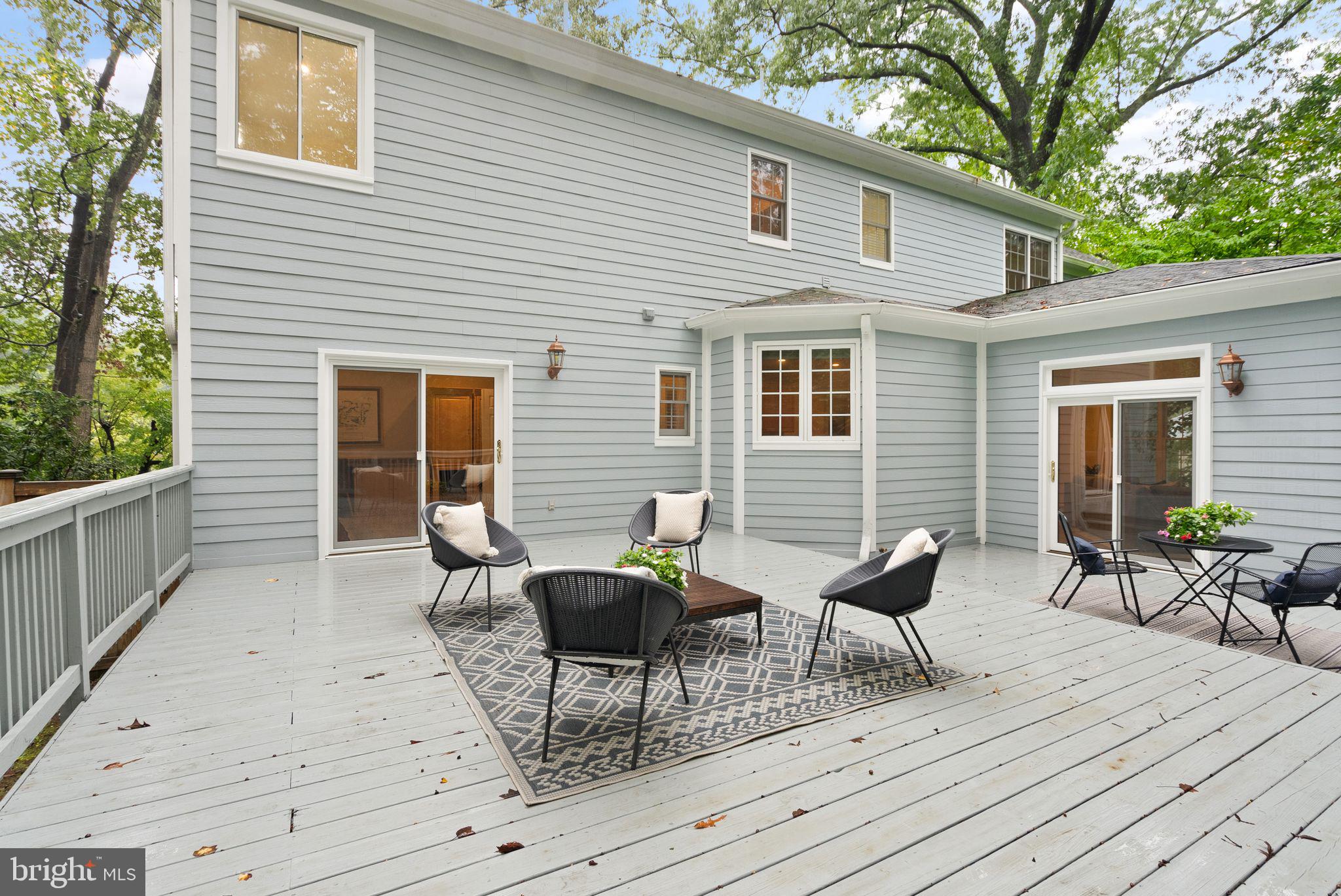 6006 Chesterbrook Road McLean, VA 22101 - Photo 54 of 63 Deck