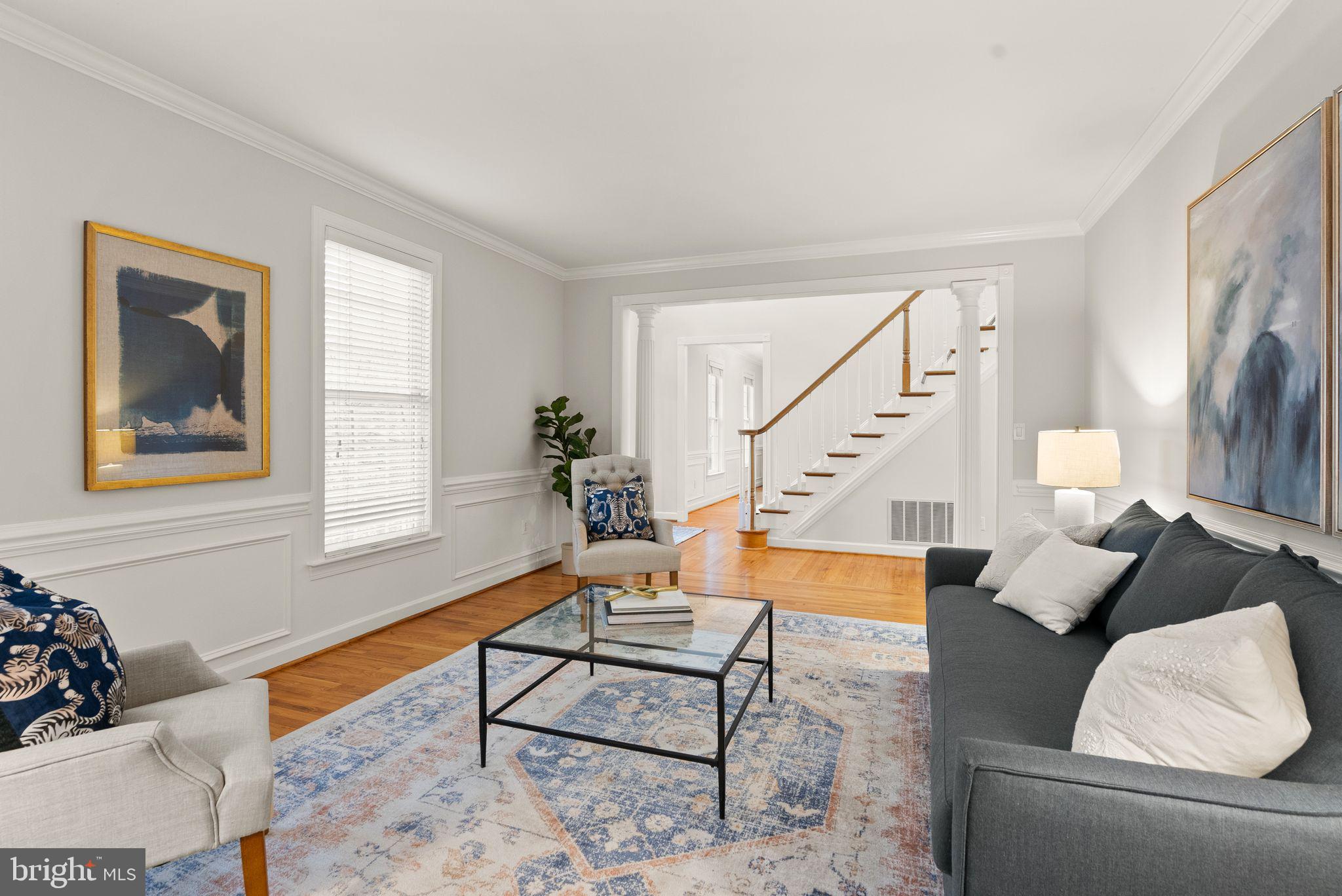6006 Chesterbrook Road McLean, VA 22101 - Photo 8 of 63 Living Room