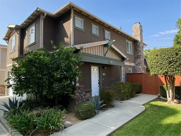 $875,000 | 214 Violet Avenue, Unit F, Monrovia, CA 91016