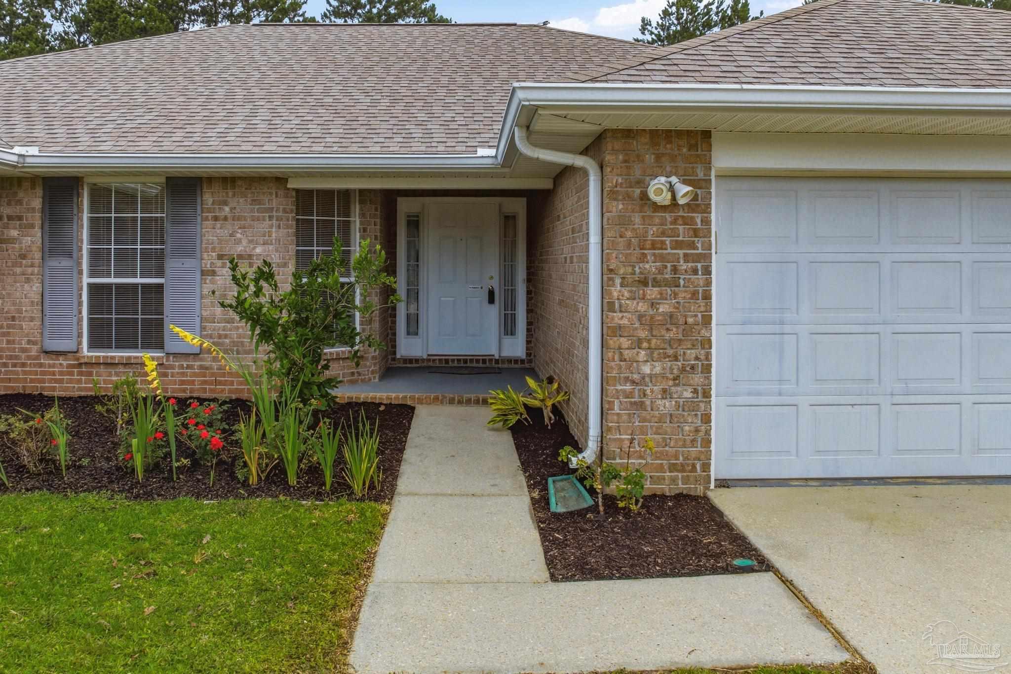7117 Woodside Road Pensacola, FL 32526 - Photo 3 of 33