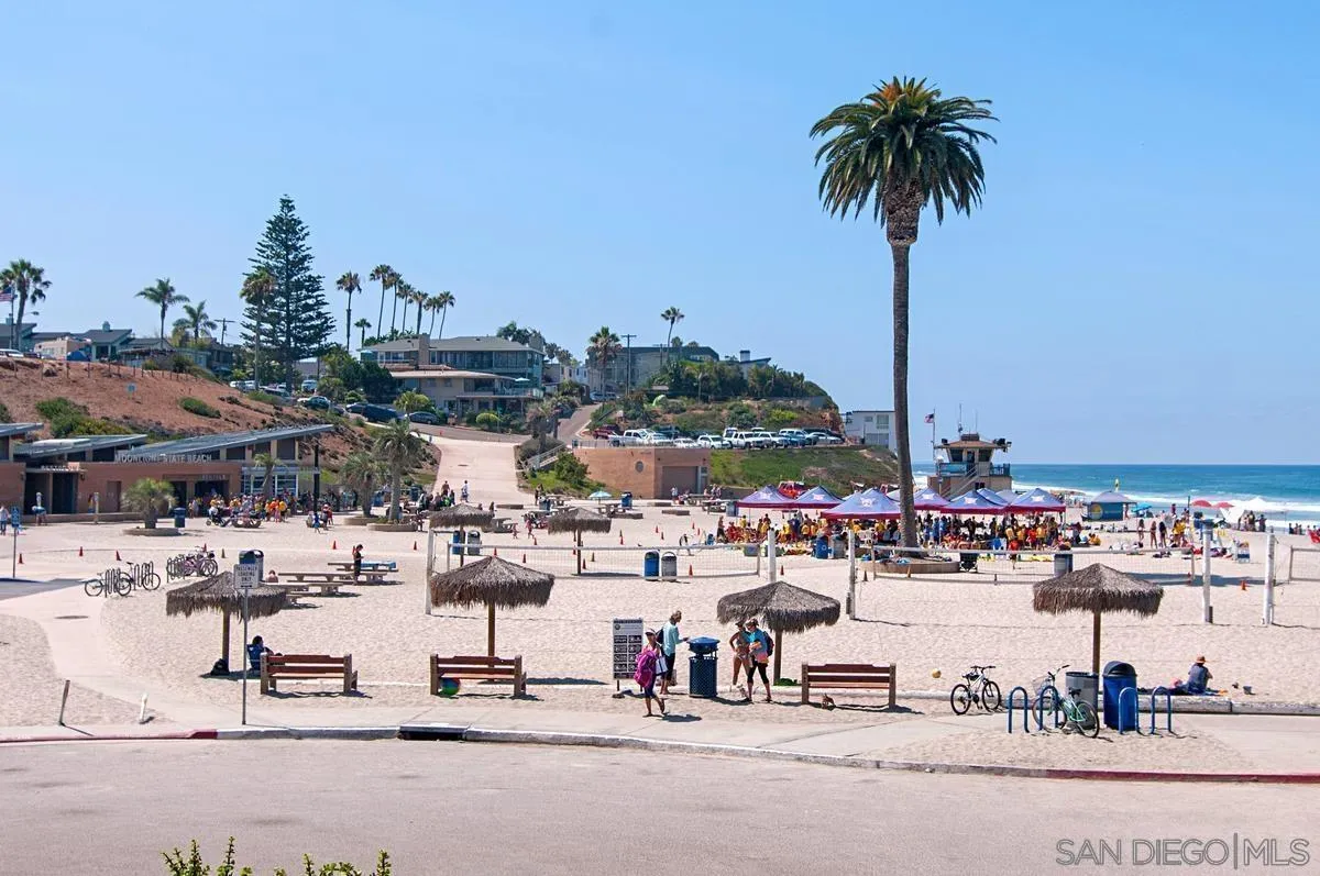 522 4th Street, Unit A Encinitas, CA 92024 - Photo 17 of 20