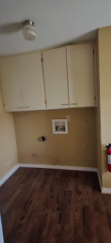 a view of a backyard with plants