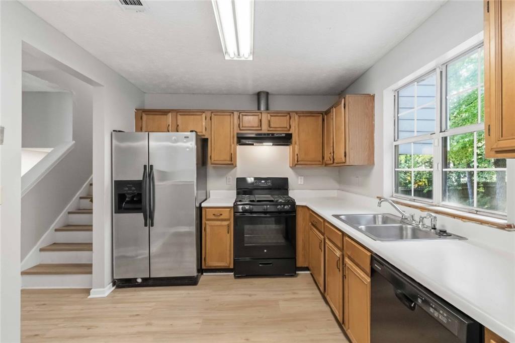 220 Gemstone Place Atlanta, GA 30349 - Photo 7 of 23
