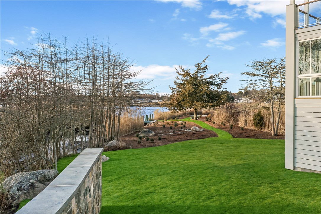 111 Avondale Road Westerly, RI 02891 - Photo 47 of 50