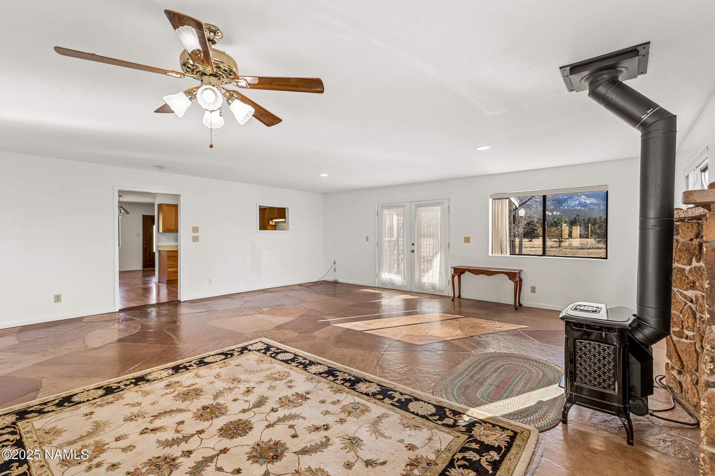 1843 Country Club Road Williams, AZ 86046 - Photo 8 of 36 a view of a living room and dining room
