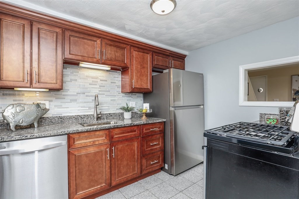 63 Newman Road, Unit 63 Malden, MA 02148 - Photo 9 of 22
