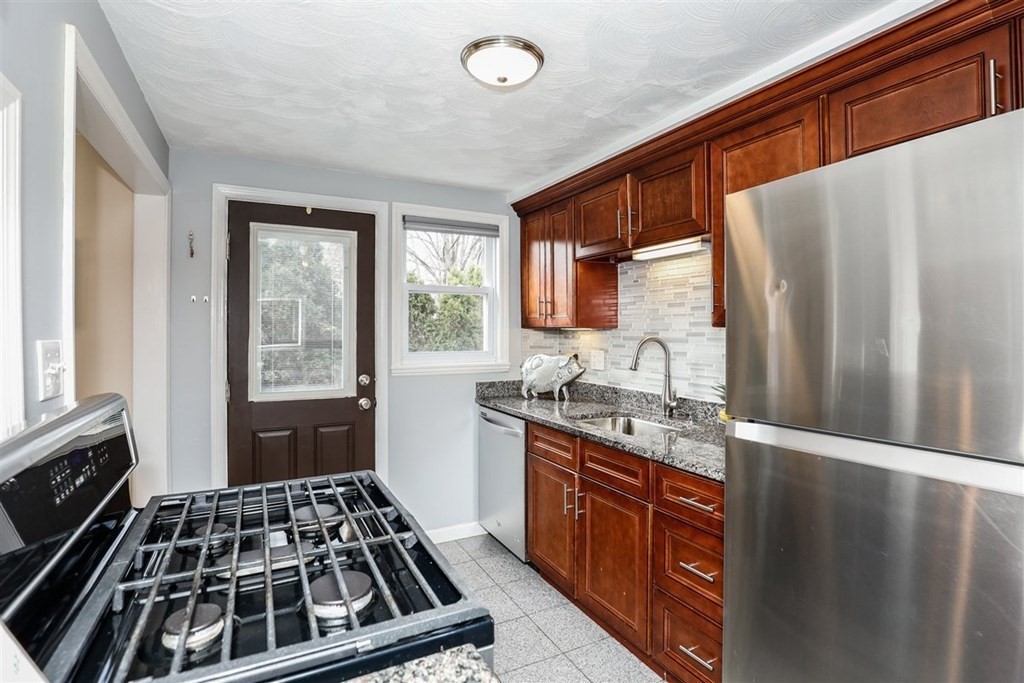 63 Newman Road, Unit 63 Malden, MA 02148 - Photo 10 of 22