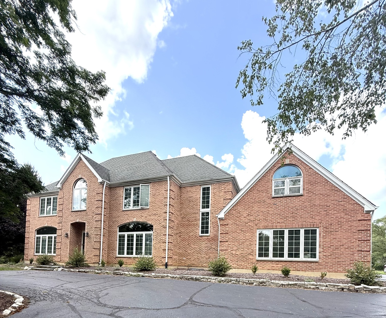 122 Deepwood Road Barrington Hills, IL 60010 - Photo 3 of 6 Gallery Image 3