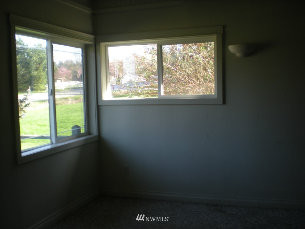 2540 East Blackburn Road Mount Vernon, WA 98274 - Photo 3 of 8 Gallery Image 3