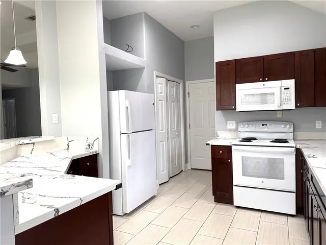 $2,100 | 129 Gail Drive, Laplace, LA 70068