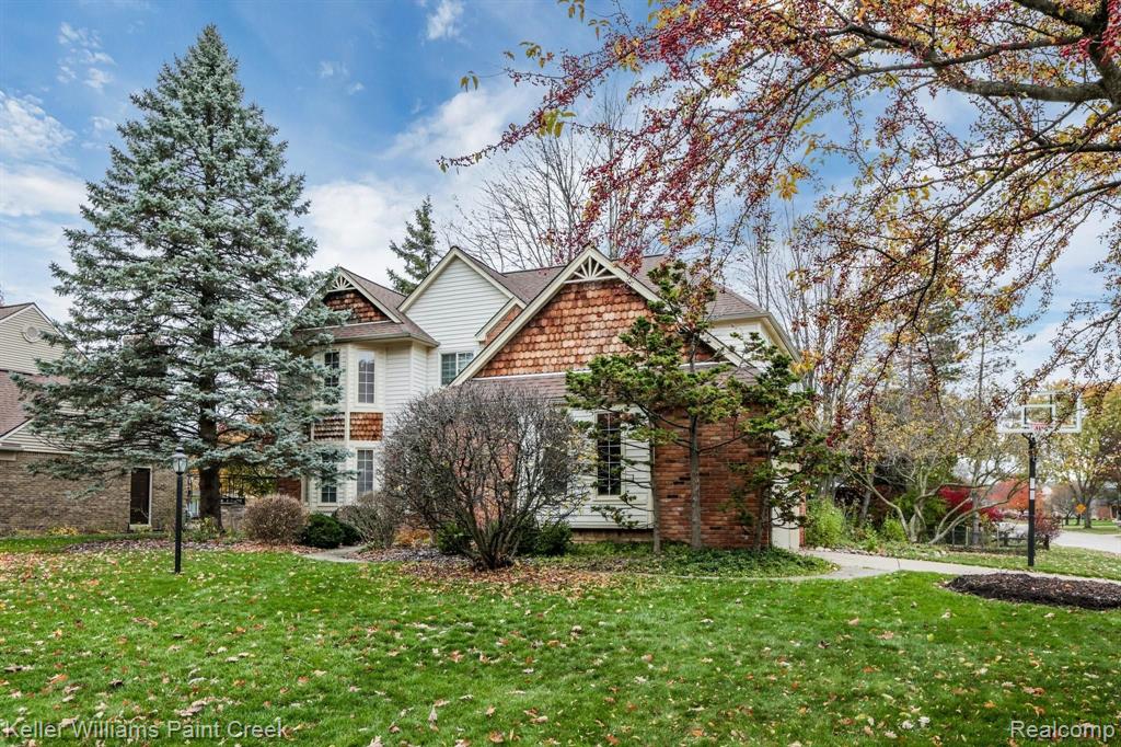 673 Lexington Drive Rochester Hills, MI 48307 - Photo 3 of 45