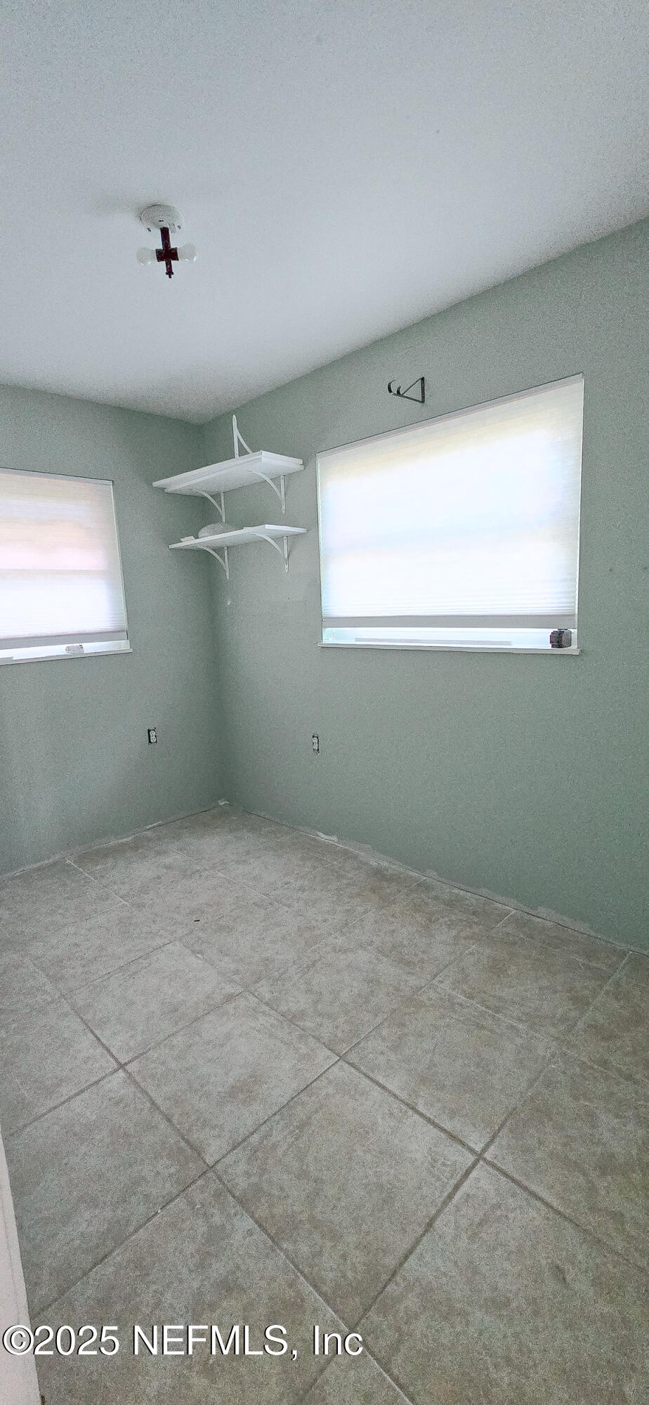 5 55th Street Yankeetown, FL 34498 - Photo 14 of 24 a view of room