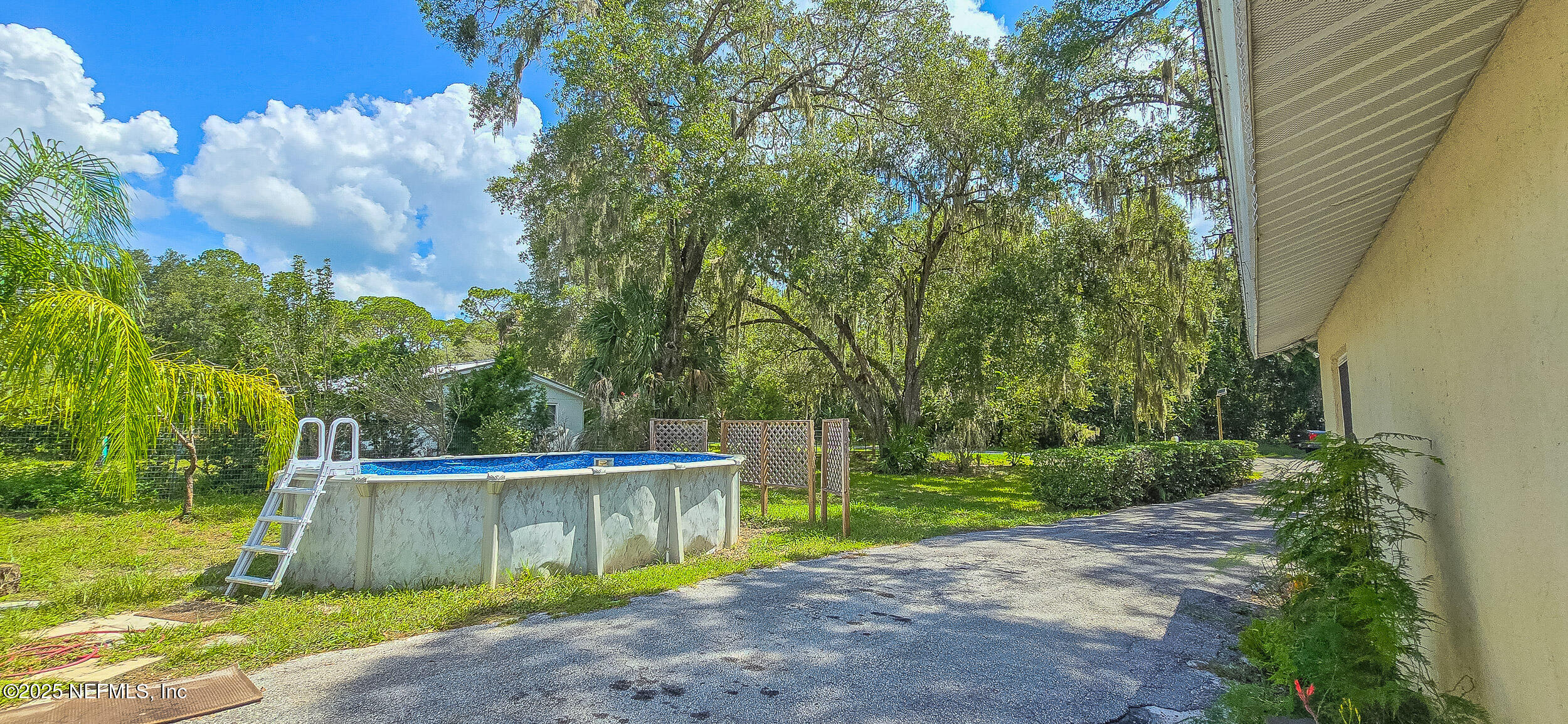 5 55th Street Yankeetown, FL 34498 - Photo 23 of 24 a view of a backyard