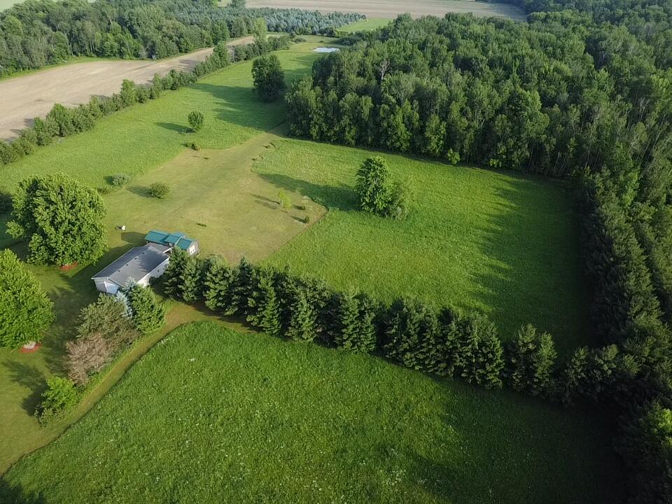 236 West Stone Road Deckerville, MI 48427 - Photo 18 of 48 2026-06-10-19-06-00-525